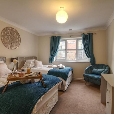 Sunnydale Serviced Apartments - Central Wakefield, Spacious Apartment Exterior photo