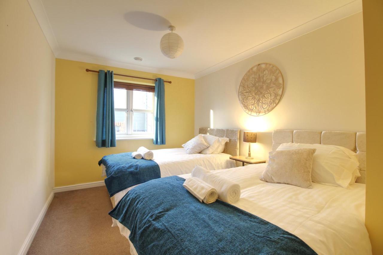 Sunnydale Serviced Apartments - Central Wakefield, Spacious Apartment Exterior photo